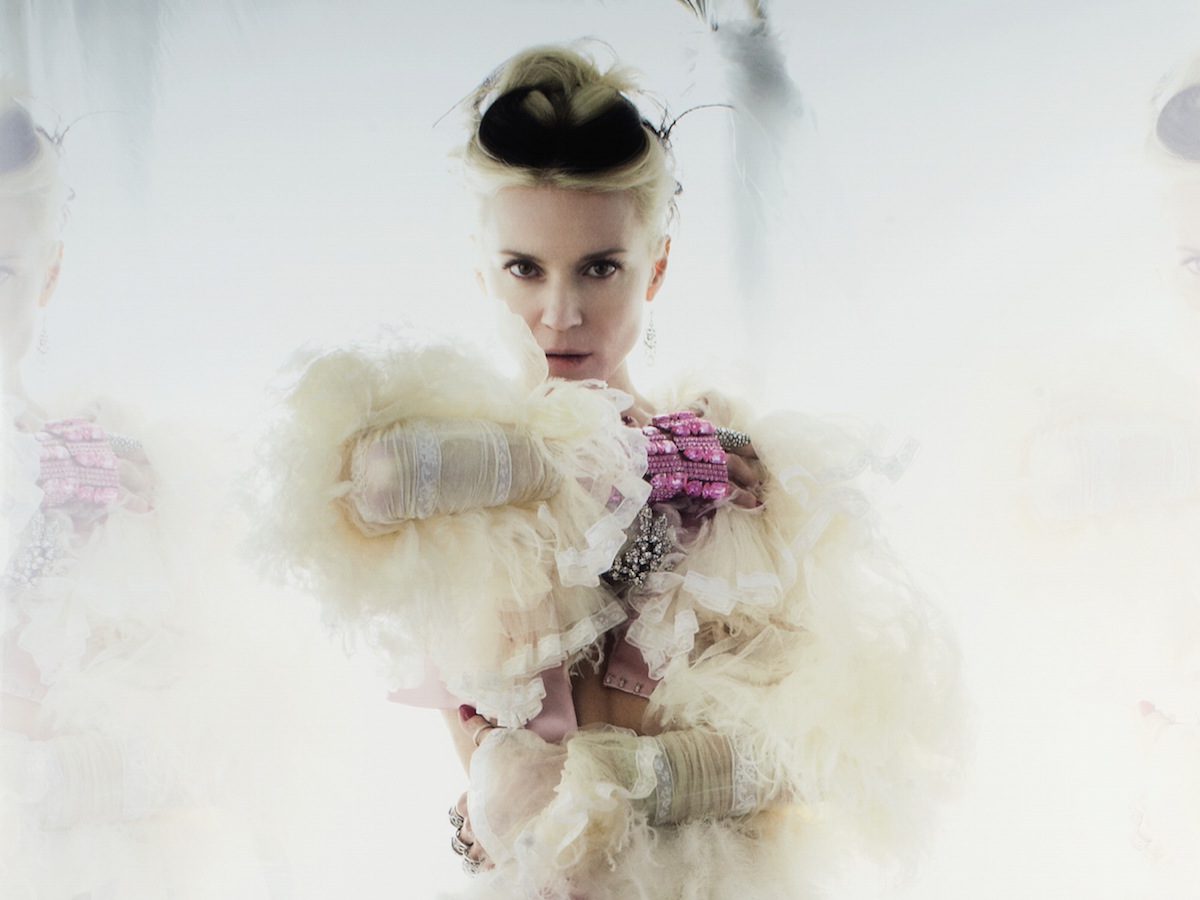 daphne guinness photographed by mario testino, inspired by, vickiarcher.com