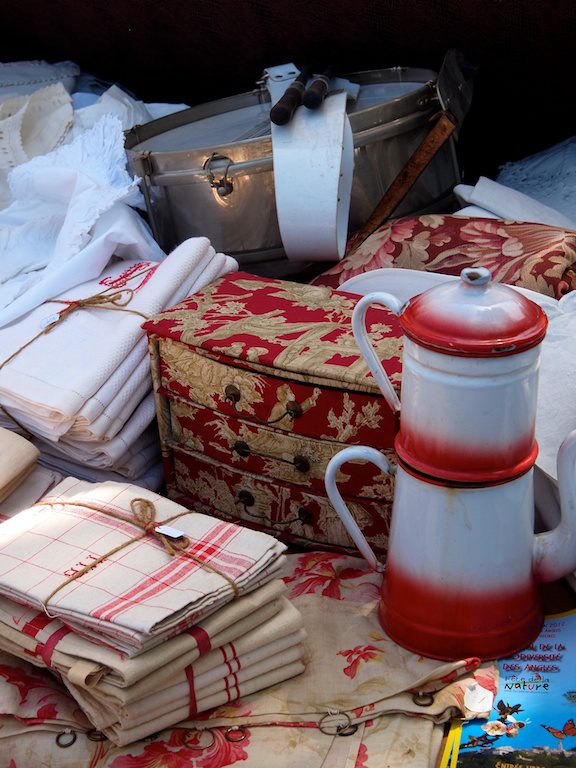 red, tea towel, coffee pot, drum, france, provence, saint remy de provence, french essence, vicki archer