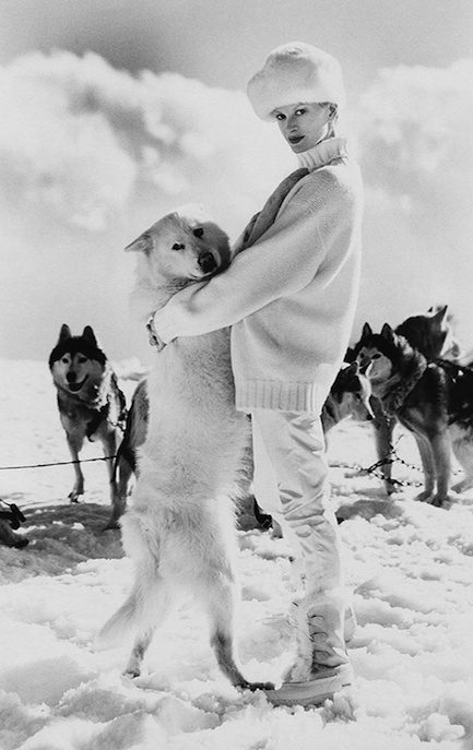 Kristen Mcmenamy photographed by Arthur Elgort for Vogue in 1995, Winter White, vickiarcher.com