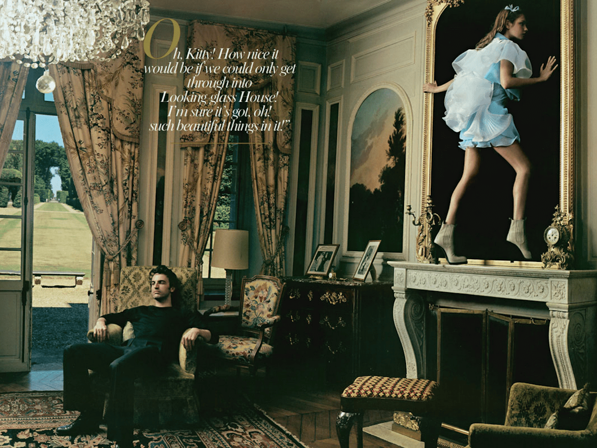 i'm late, i'm, late, i'm very very late, photographed by annie leibovitz for vogue, vickiarcher.com