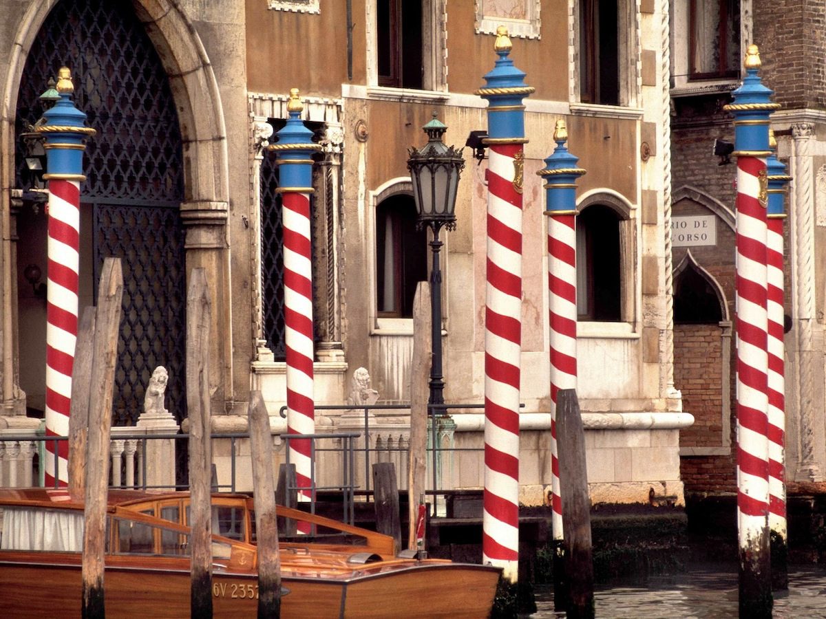 Postcards From Venice, Making An Entrance on viciarcher.com